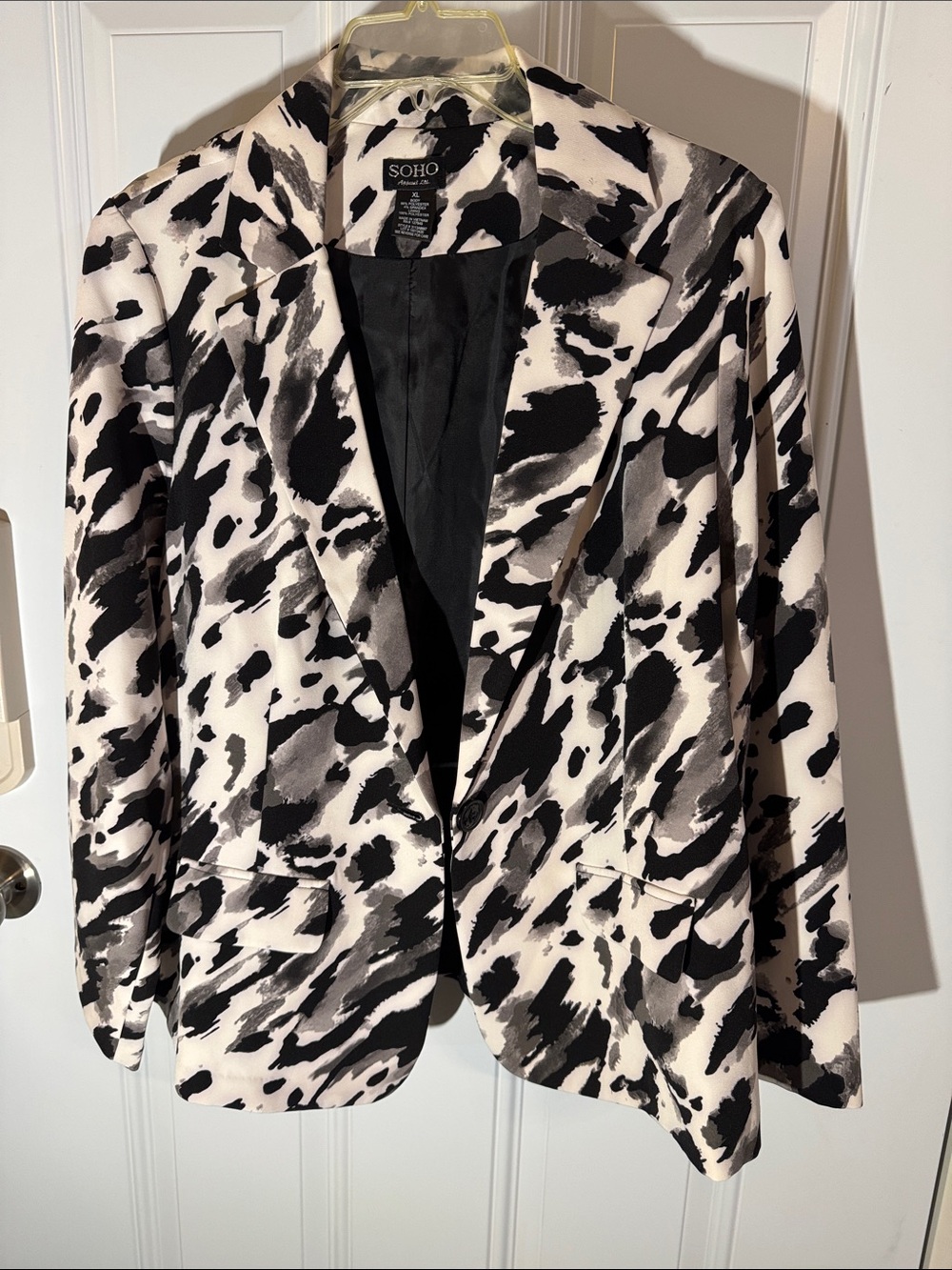 SOHO Black & White Abstract Print Women's Blazer